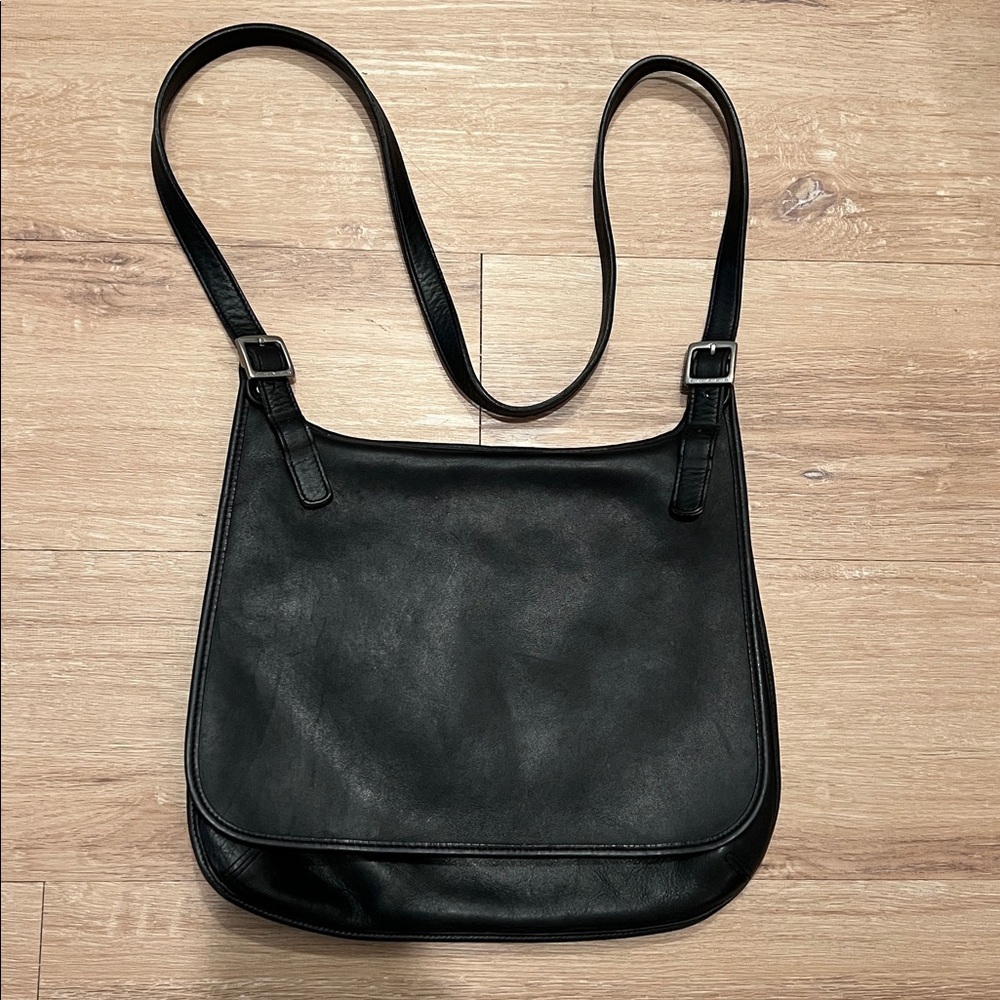 Vintage Coach 9134 Black Glove-Tanned Leather Shoulder Bag Made in Costa Rica